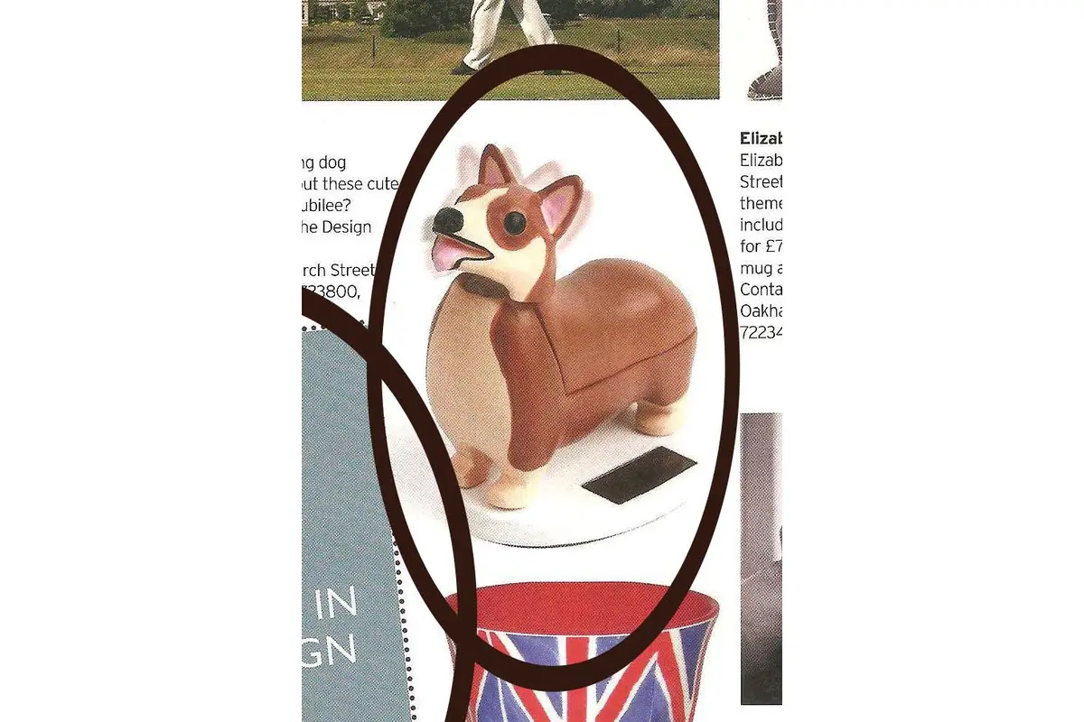 Solar-Powered Waving Corgi